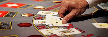 Ilustrasi pengguna menikmati tampilan Sports Betting yang mudah dinavigasi di perangkat smartphone